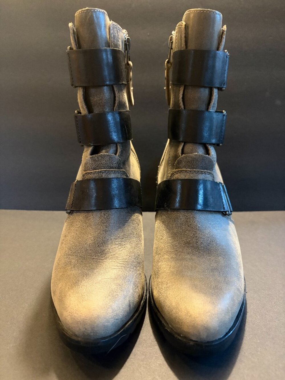 Women's Size 10 Sorel Gray Leather Wedge Boots with Buckle Detail